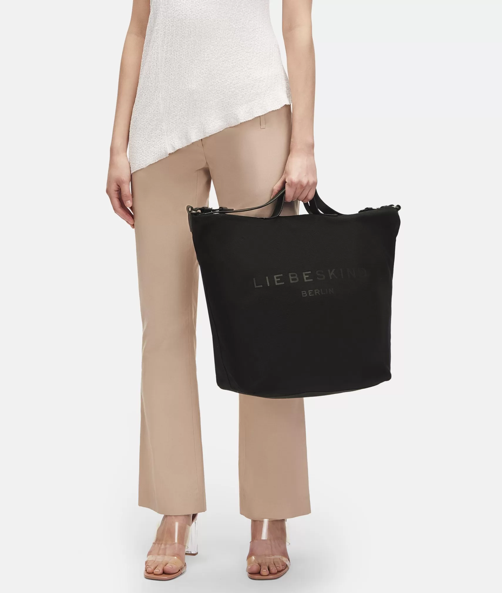 LIEBESKIND BERLIN Shoulder Bags>Clea Hobo L black